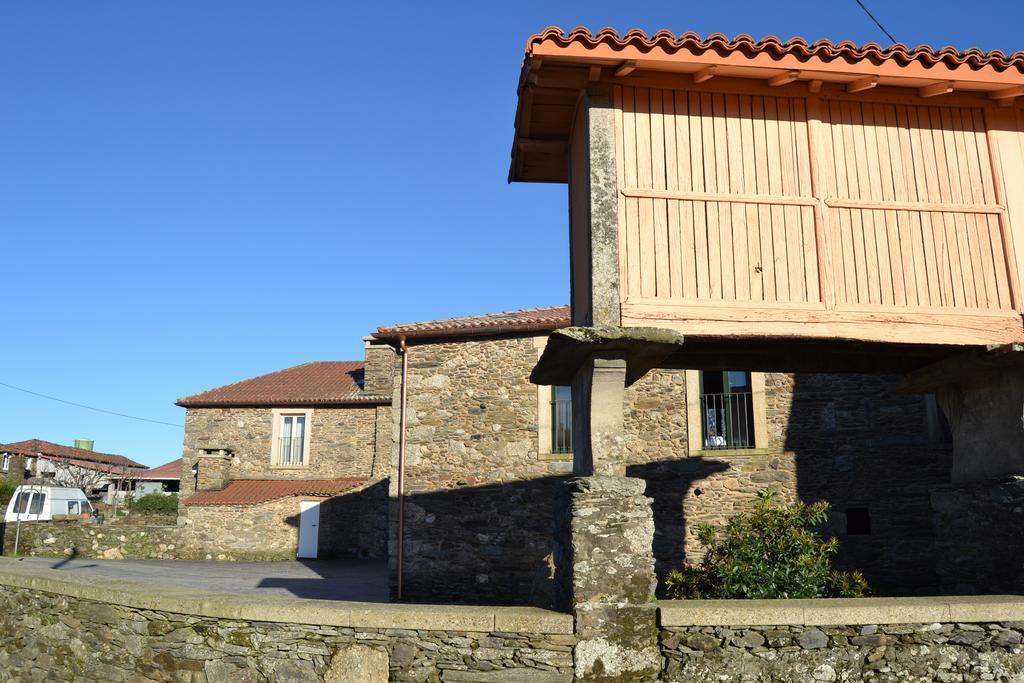 Vila Peregrina Castaneda  Bagian luar foto